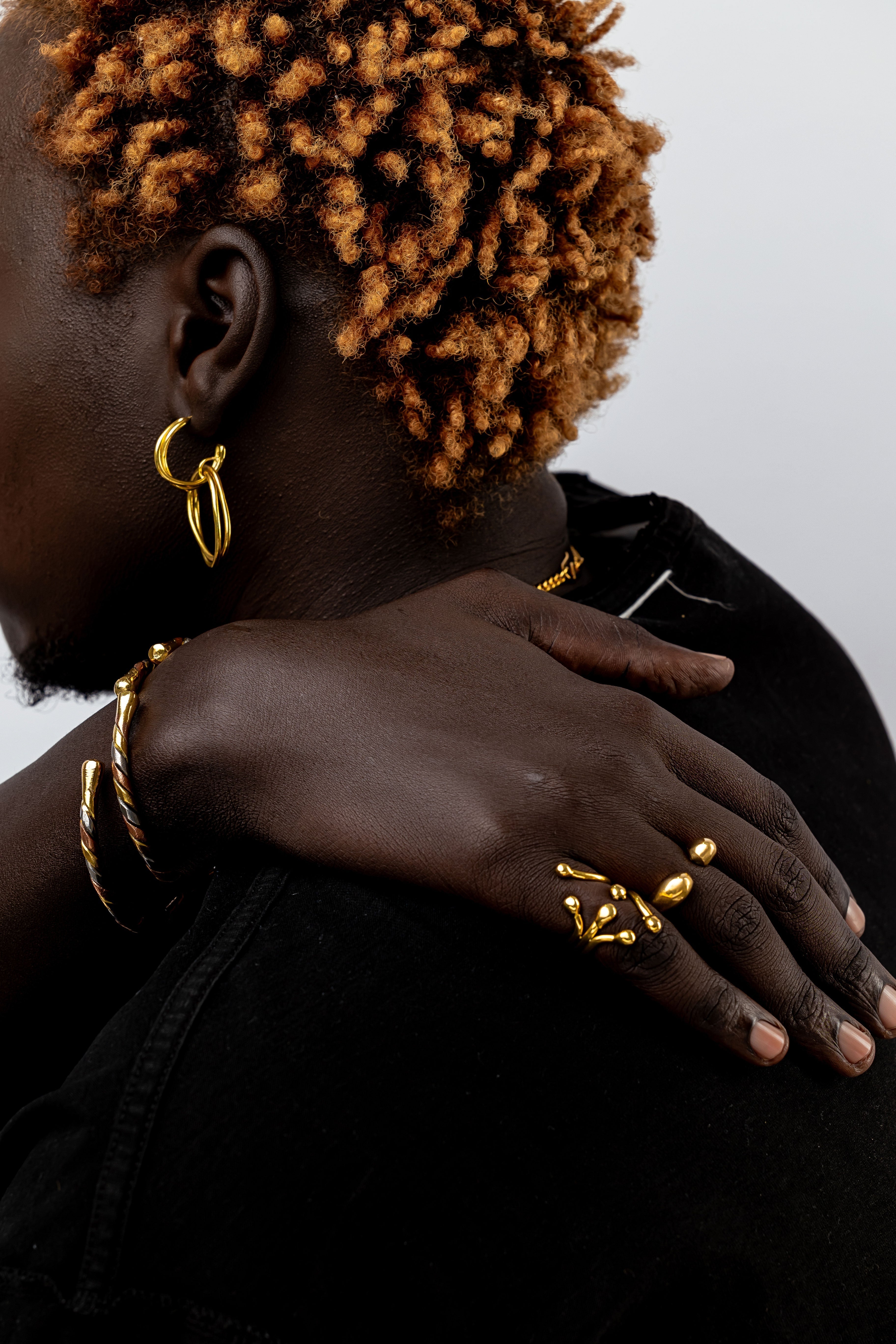The Rise of African Jewelry: Why the World Can’t Get Enough of Authentic African Craftsmanship